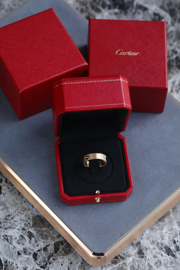 Diamond rings at Dauri Club, Tbilisi