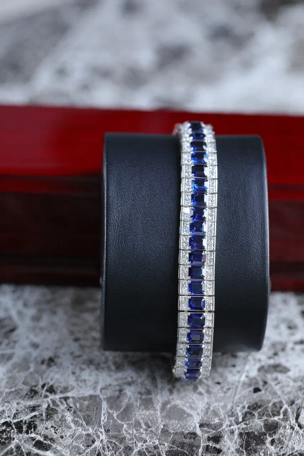 Diamond tennis bracelet at Dauri Club, Tbilisi